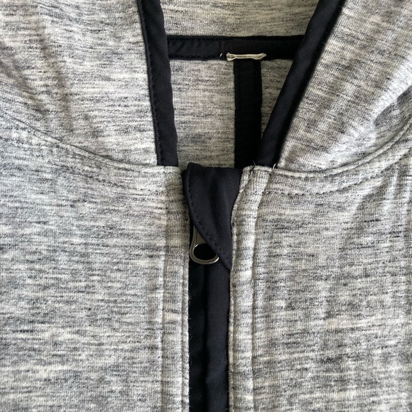 Lululemon”insculpt” reversible vest - Picture 6 of 10